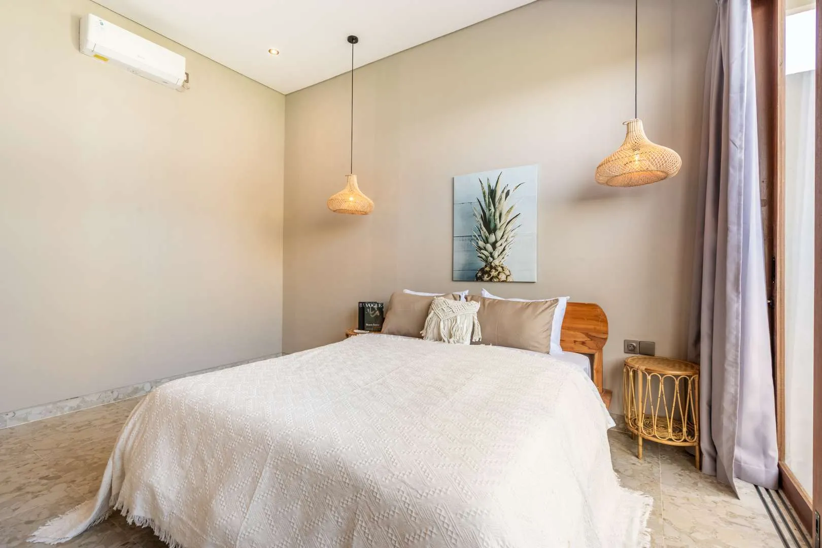 3BR Villa with Rice Field Views in Pererenan — image 3