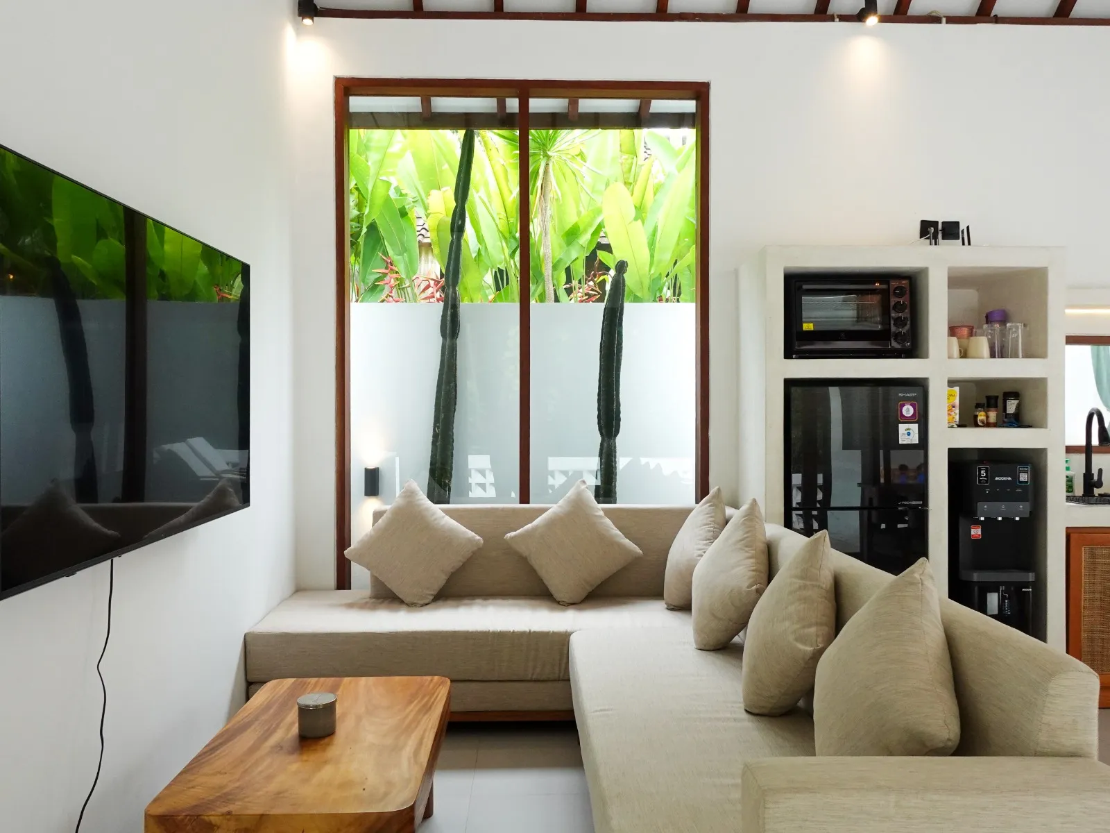 1-Bedroom Villa with Private Pool and Green Oasis Setting in Cepaka (R-VB06) — image 1