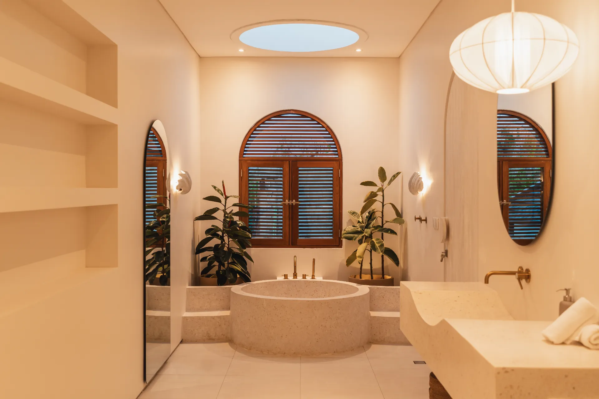 Sari 1 - Chic 1BD Villa with Pool & Bright Design - Bingin — image 2