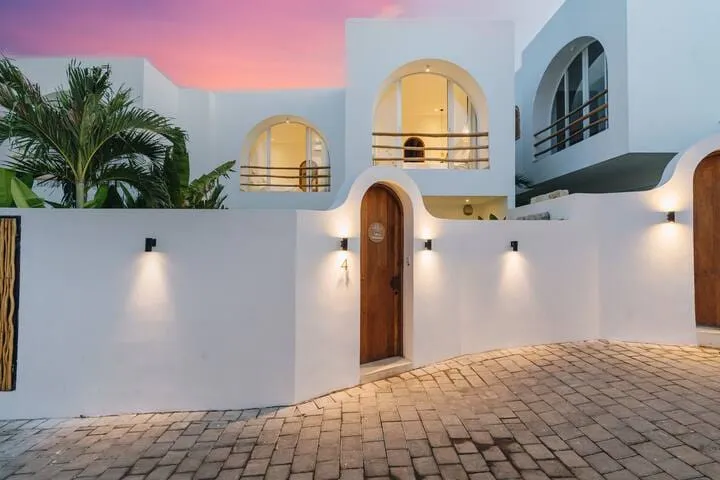 Villa For Rent 2 Bed In Uluwatu South Kuta Bali PO-4000 — image 1