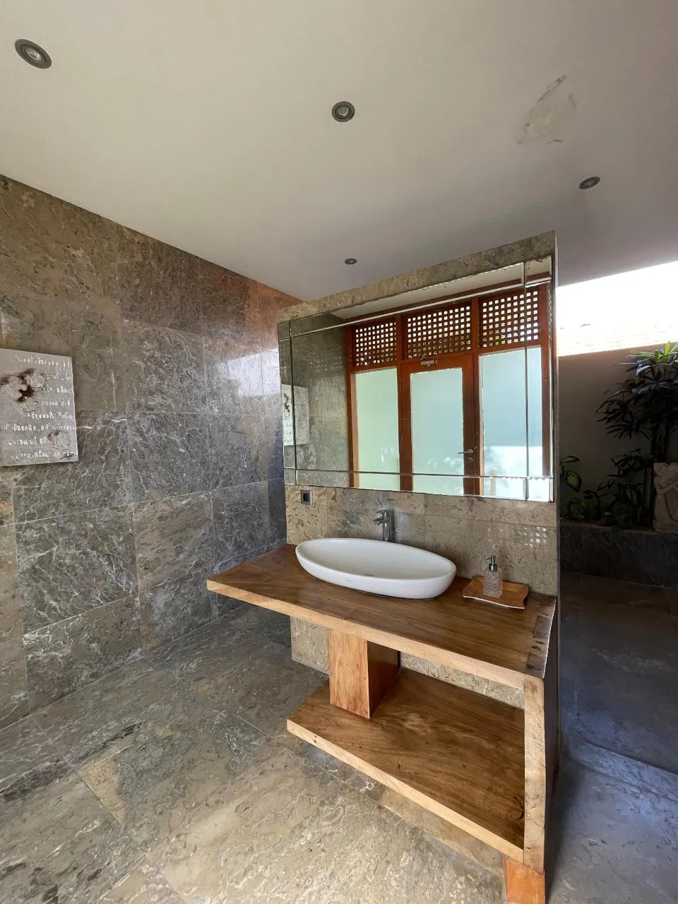 4BR Luxury Villa in Tumbak Bayuh (1100 sqm) — image 4