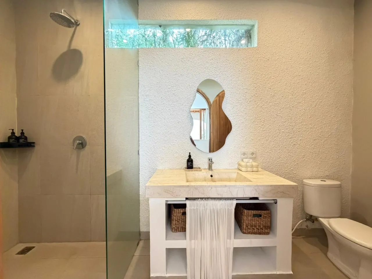 Villa For Rent 3 Bed In Seseh Cemagi Badung Bali PO-4005 — image 1