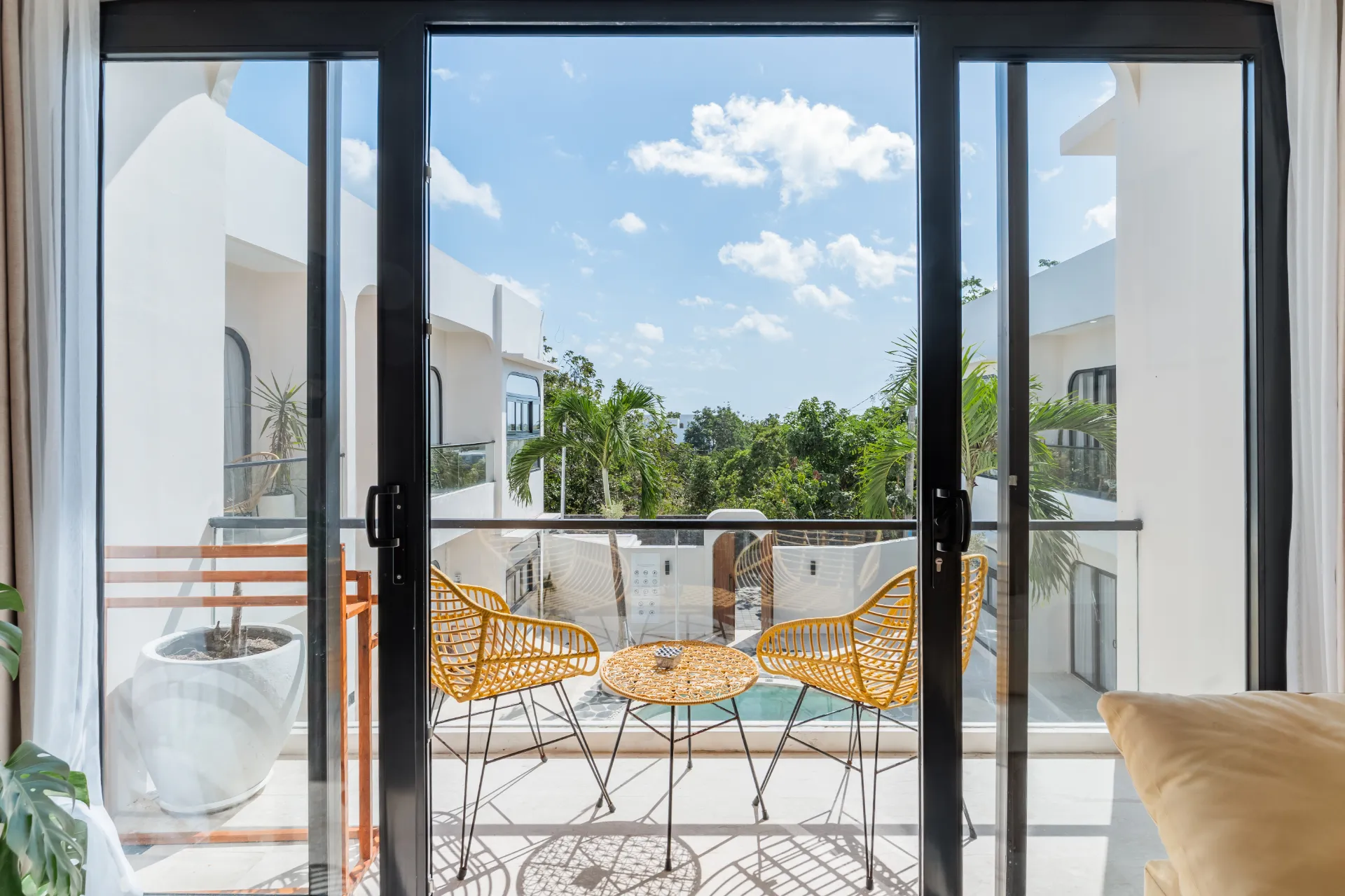 Modern 1BR Apartment – Minutes from Balangan Beach — image 2
