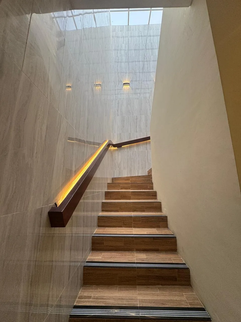 BRAND NEW 3BR VILLA ALVI CANGGU — image 4