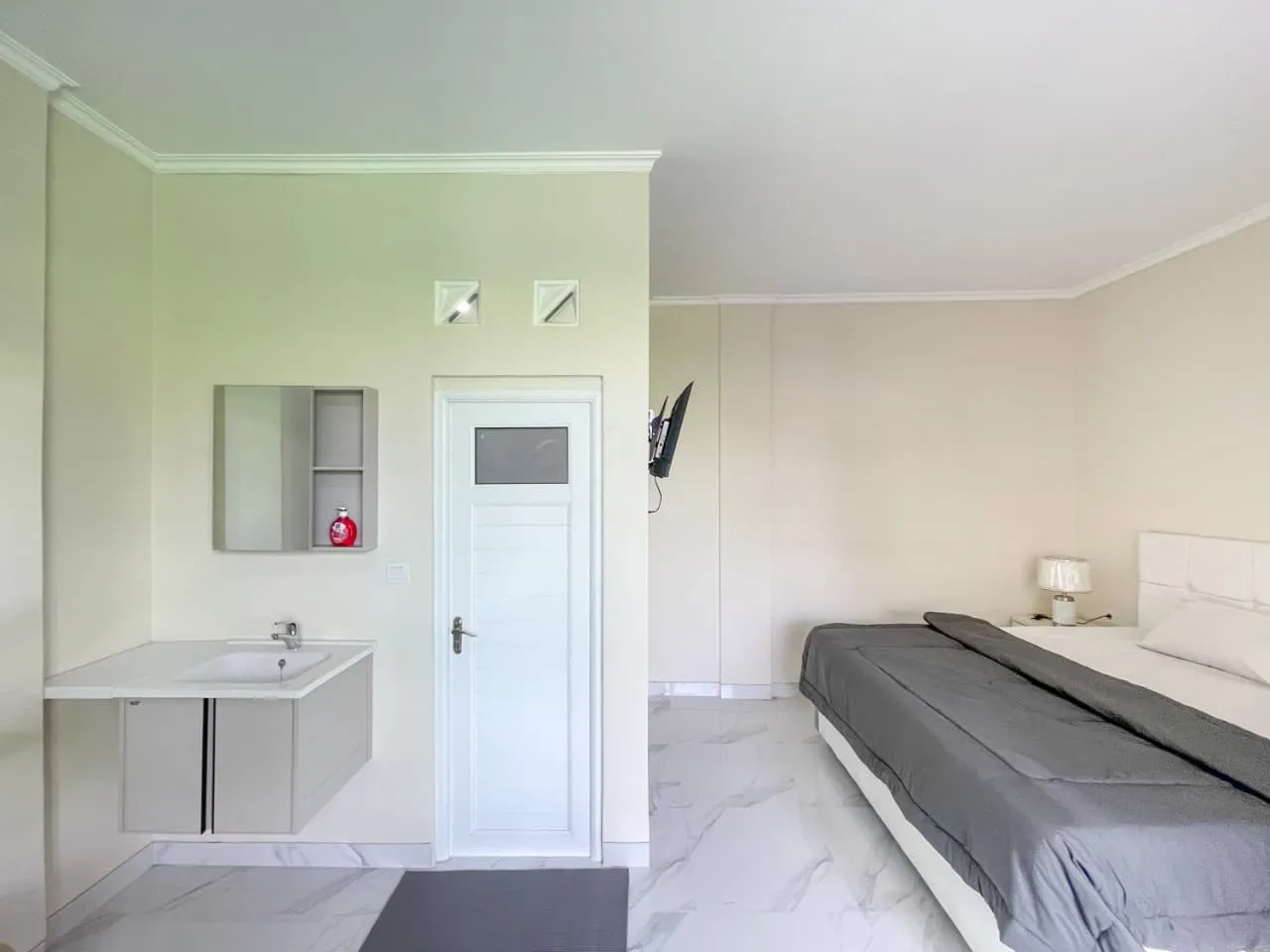 Cozy Room Apartment in Sanur — image 1