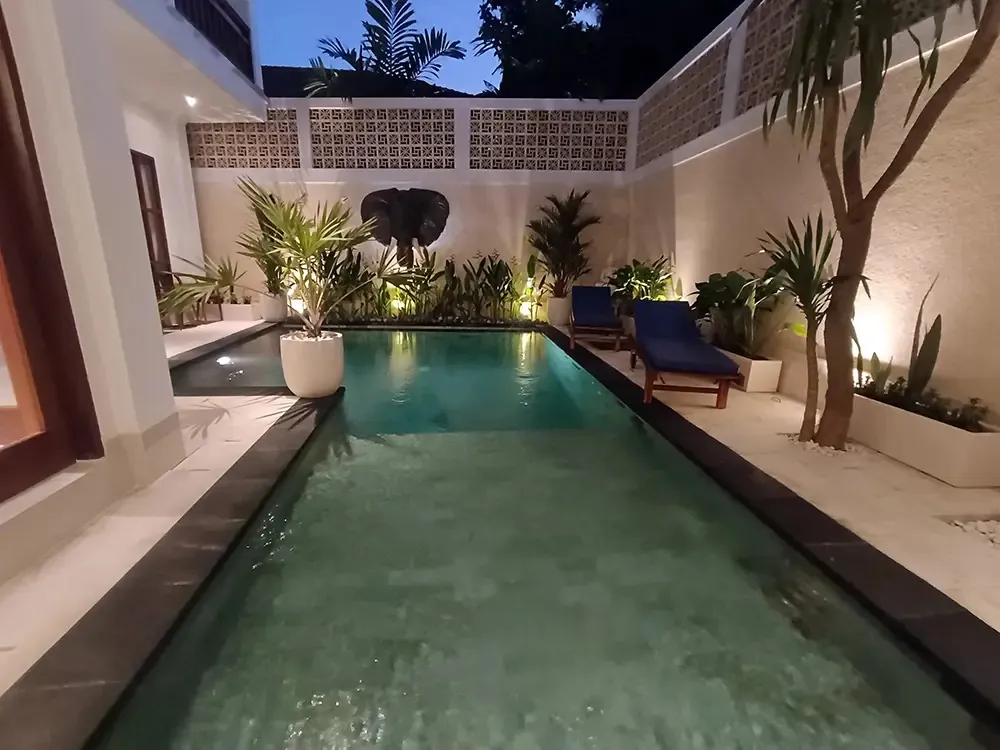 3 BR VILLA IN SESEH WITH OCEAN VIEW ROOFTOP — image 1