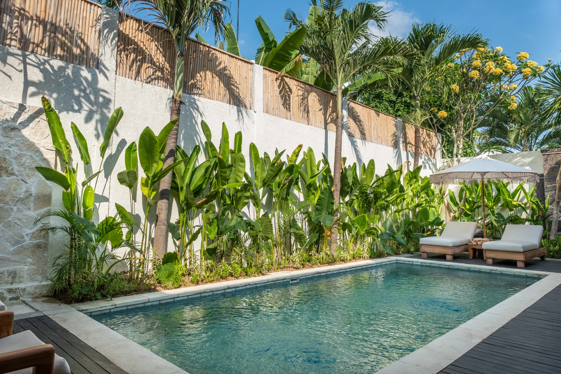 Luxury Tropical Modern 3BR Villa in Canggu — image 1
