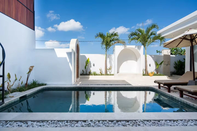 2 Bedrooms Villa for Monthly Rent in Pererenan - Pantai Lima - YO200A — image 2