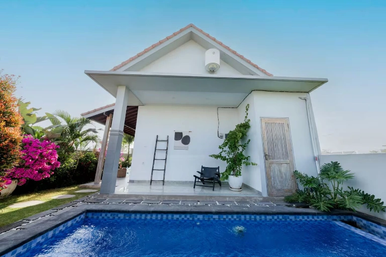 2 Bedrooms Villa For Rent In Pererenan - Pantai Lima - YO201 — image 1