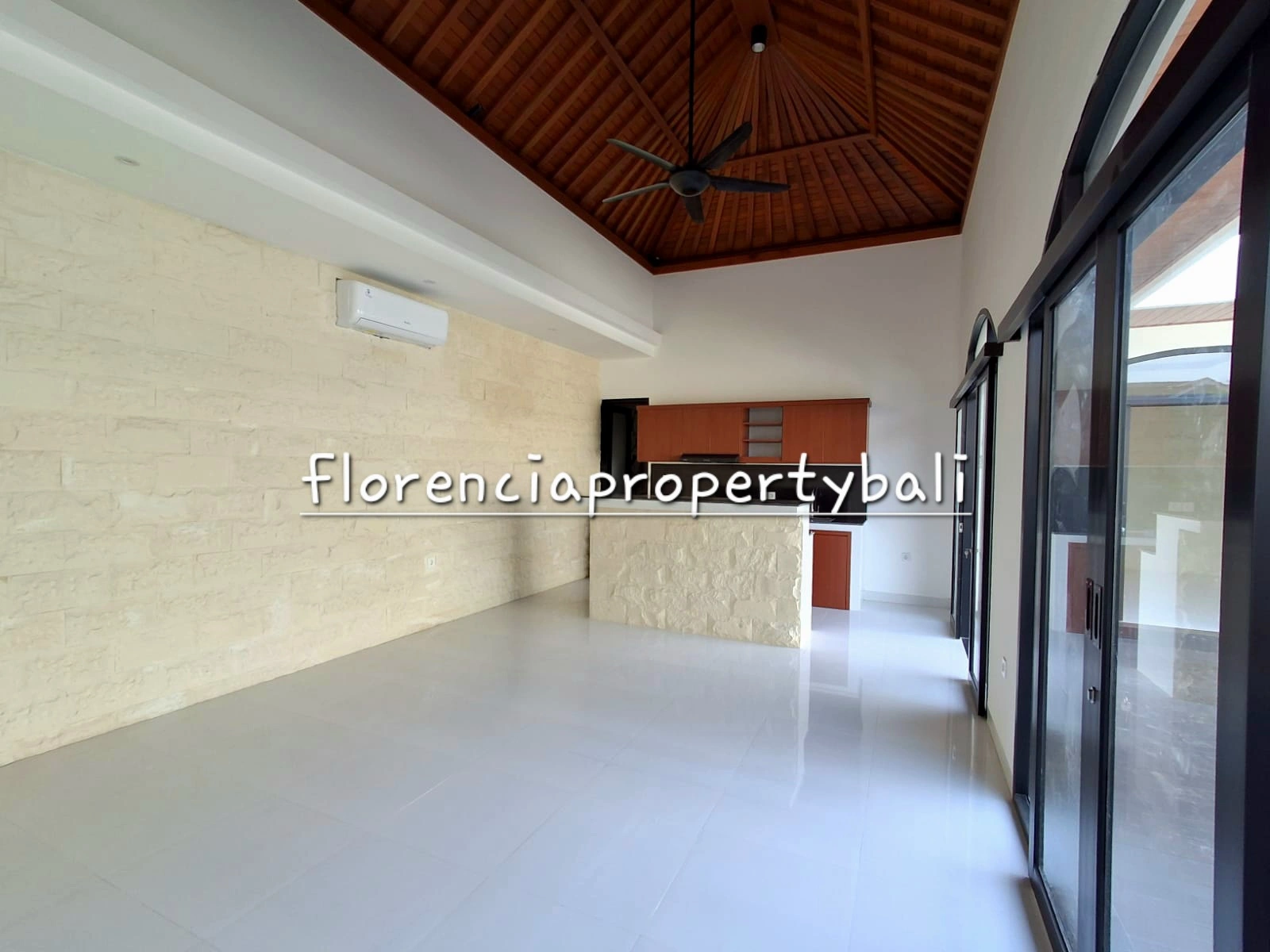 (FW007KE-Y) Kerobokan Villa – Your Lovely Tropical Home in Raya Semer — image 2