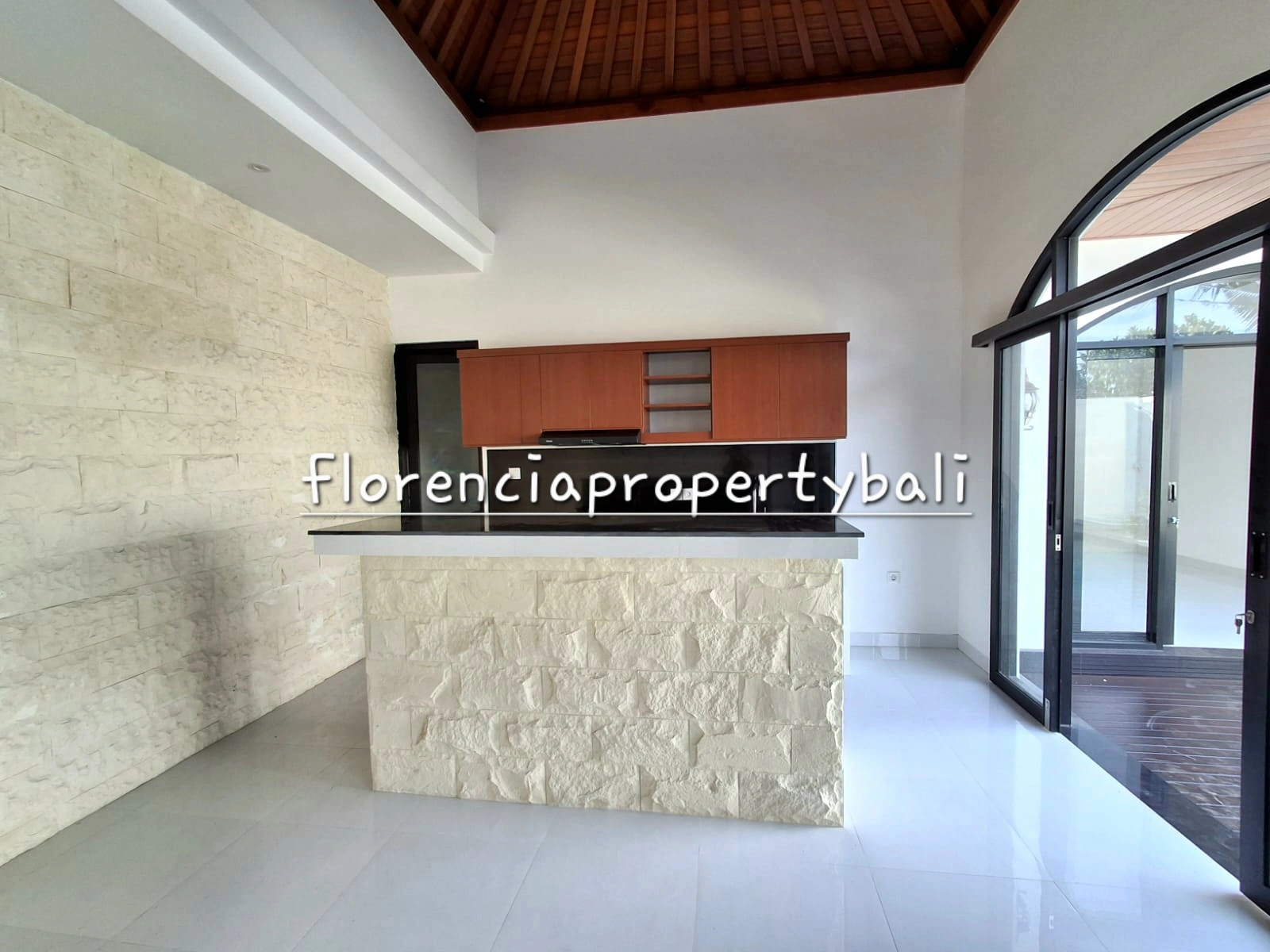 (FW007KE-Y) Kerobokan Villa – Your Lovely Tropical Home in Raya Semer — image 4