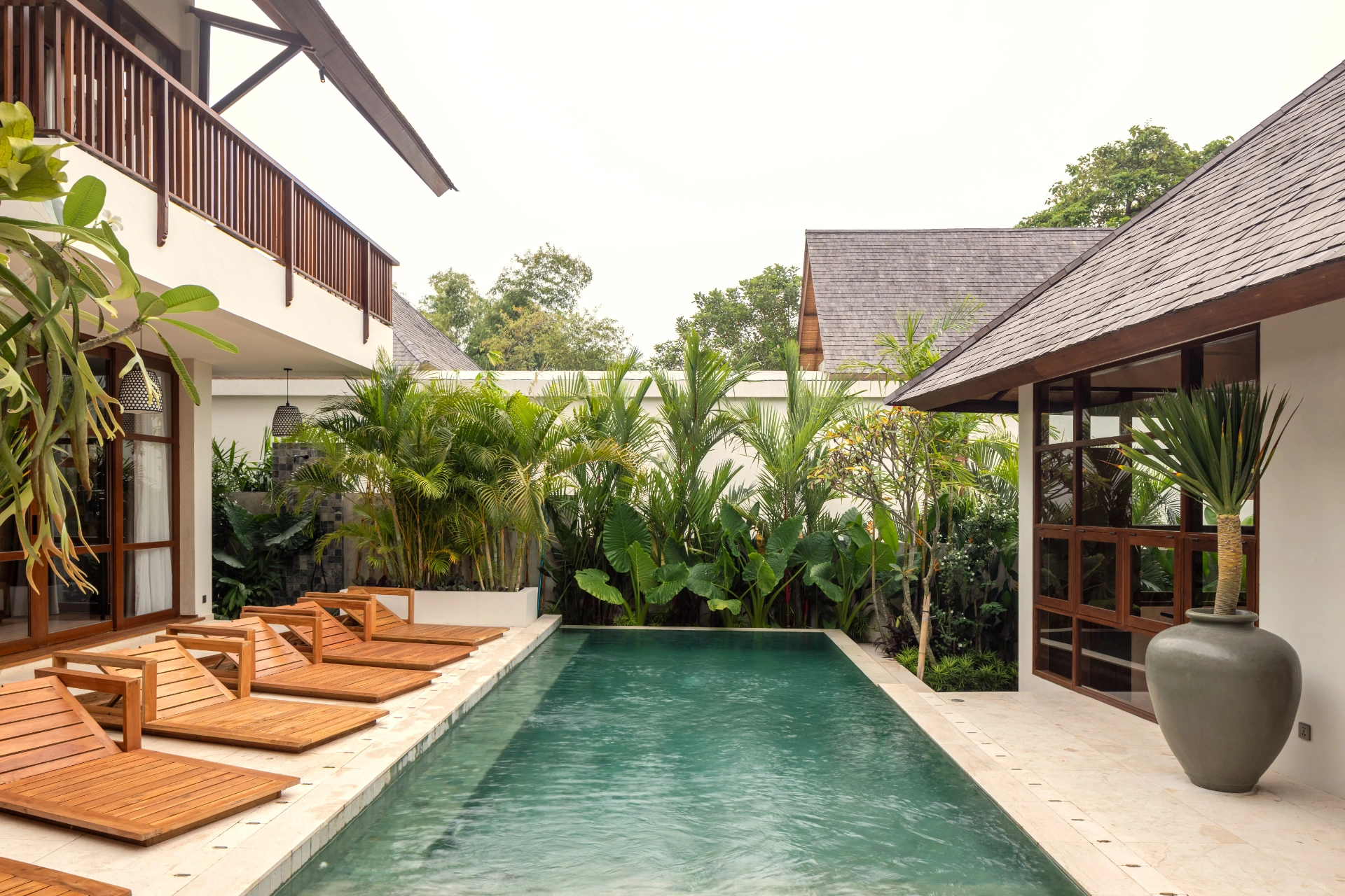 Villa Nordoy 2 - Designer Luxury 6BD Villa Pool & Gym Nyanyi Beach