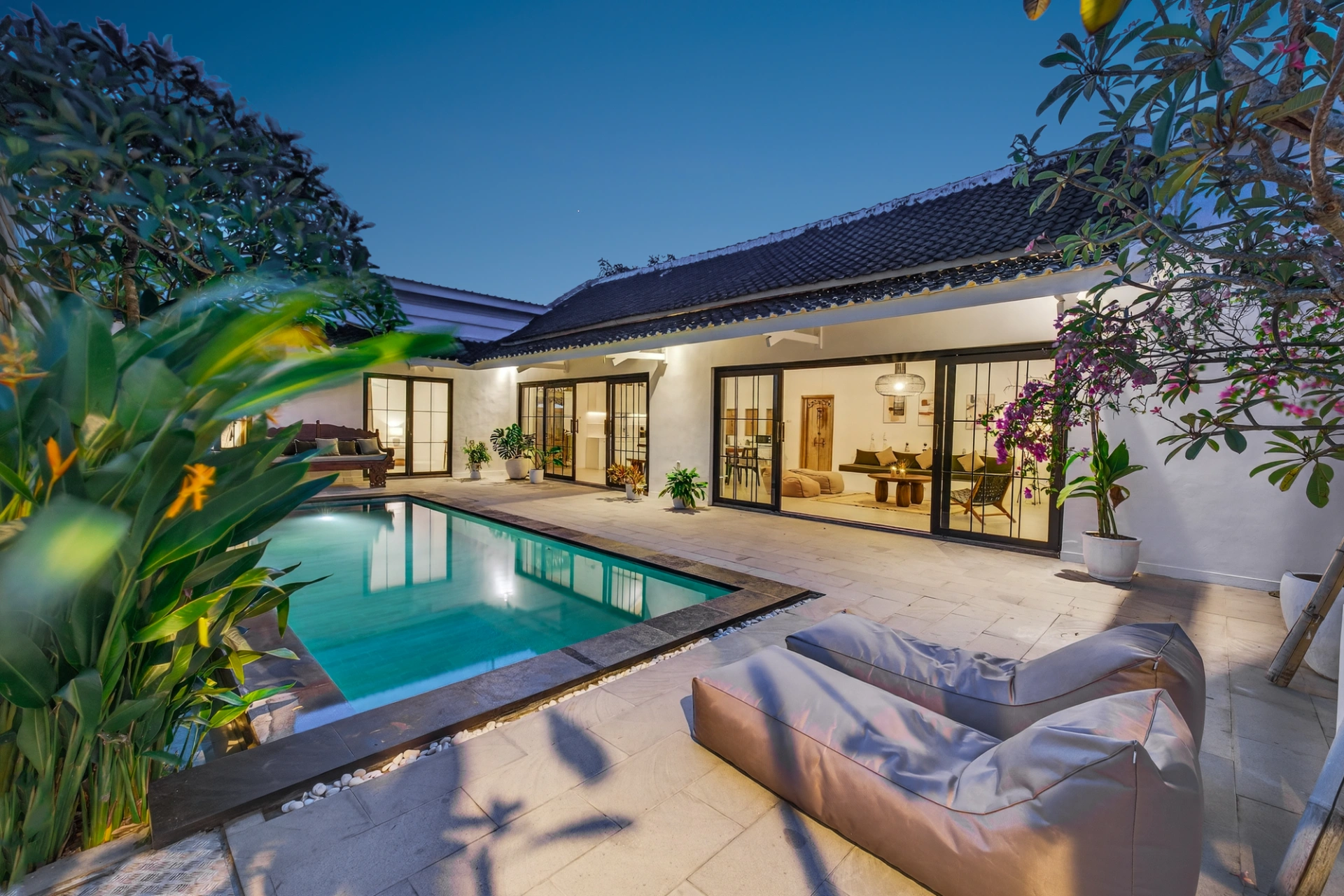 Villa Margarita – 4BR Tropical Retreat in Canggu