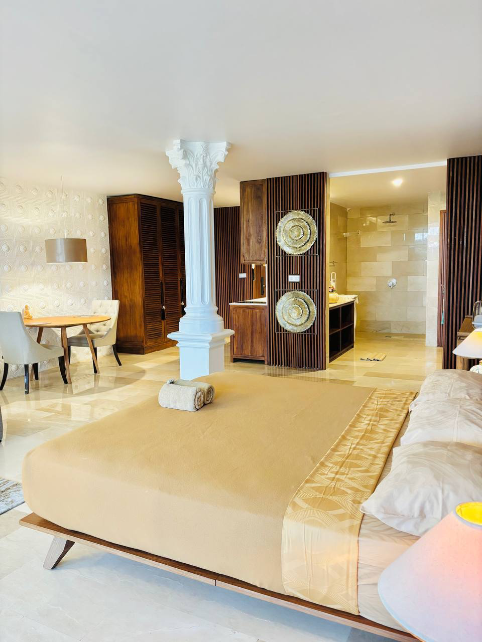 Your Private Spacious Penthouse in the Heart of Ubud — image 4
