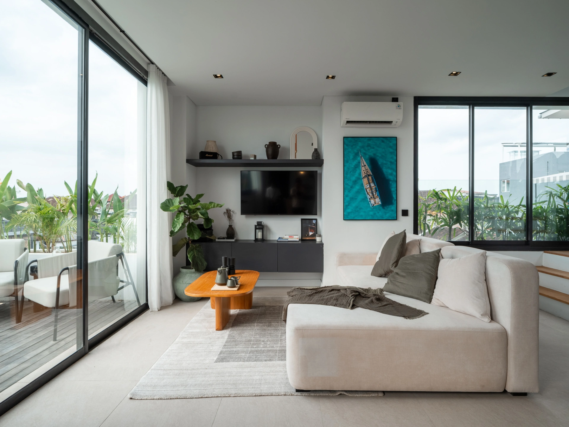 Berawa Luxury Marine Loft with Elevated Pool — image 2