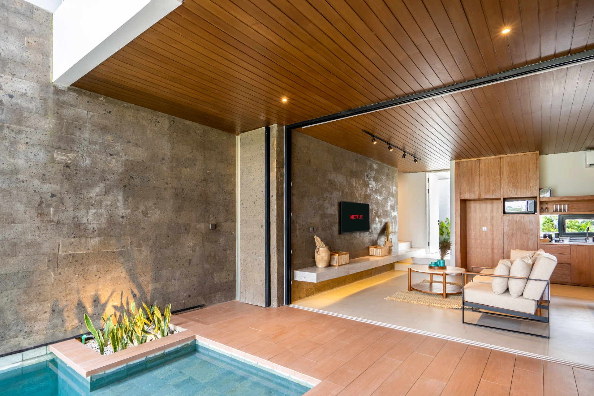 AURAYA - 3BR Canggu Lavish Stay – Pool & Serene Paddies — image 2