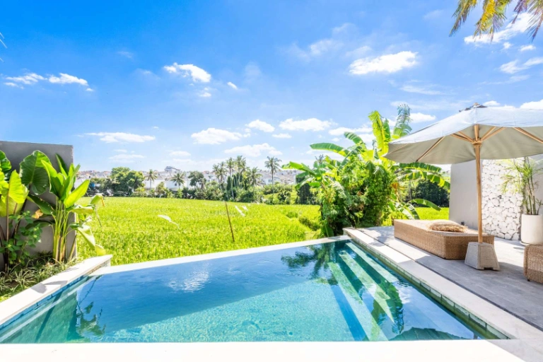 Tumbak Bayuh - 3BR Brand New Bohemian Style Villa — image 2