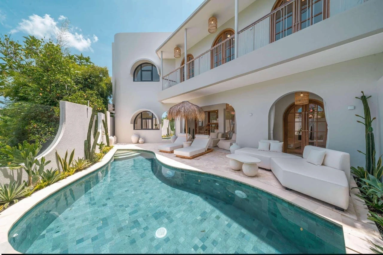Villa For Rent 4 Bed In Berawa Tibubeneng Bali PO-4029
