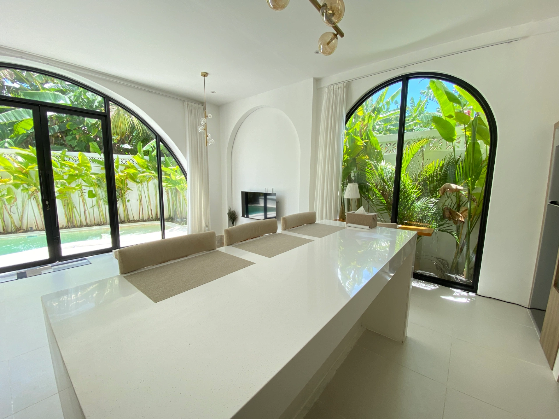 Luxury 1BR - Seseh - No Mold No Constructions No Noisy roads — image 4