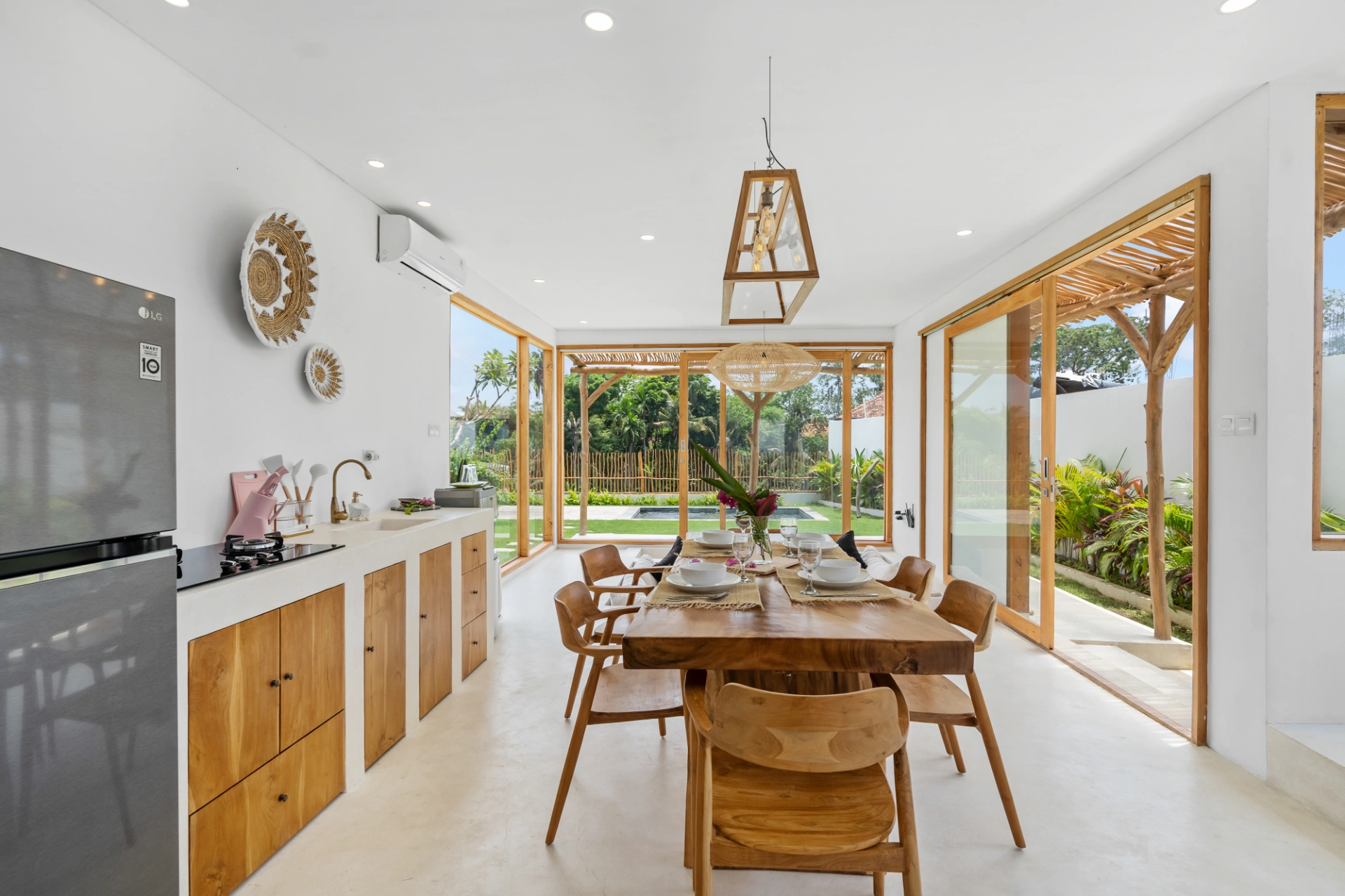 Gigi Sun - 3BR Family Favorites: Poolside Garden Living — image 2