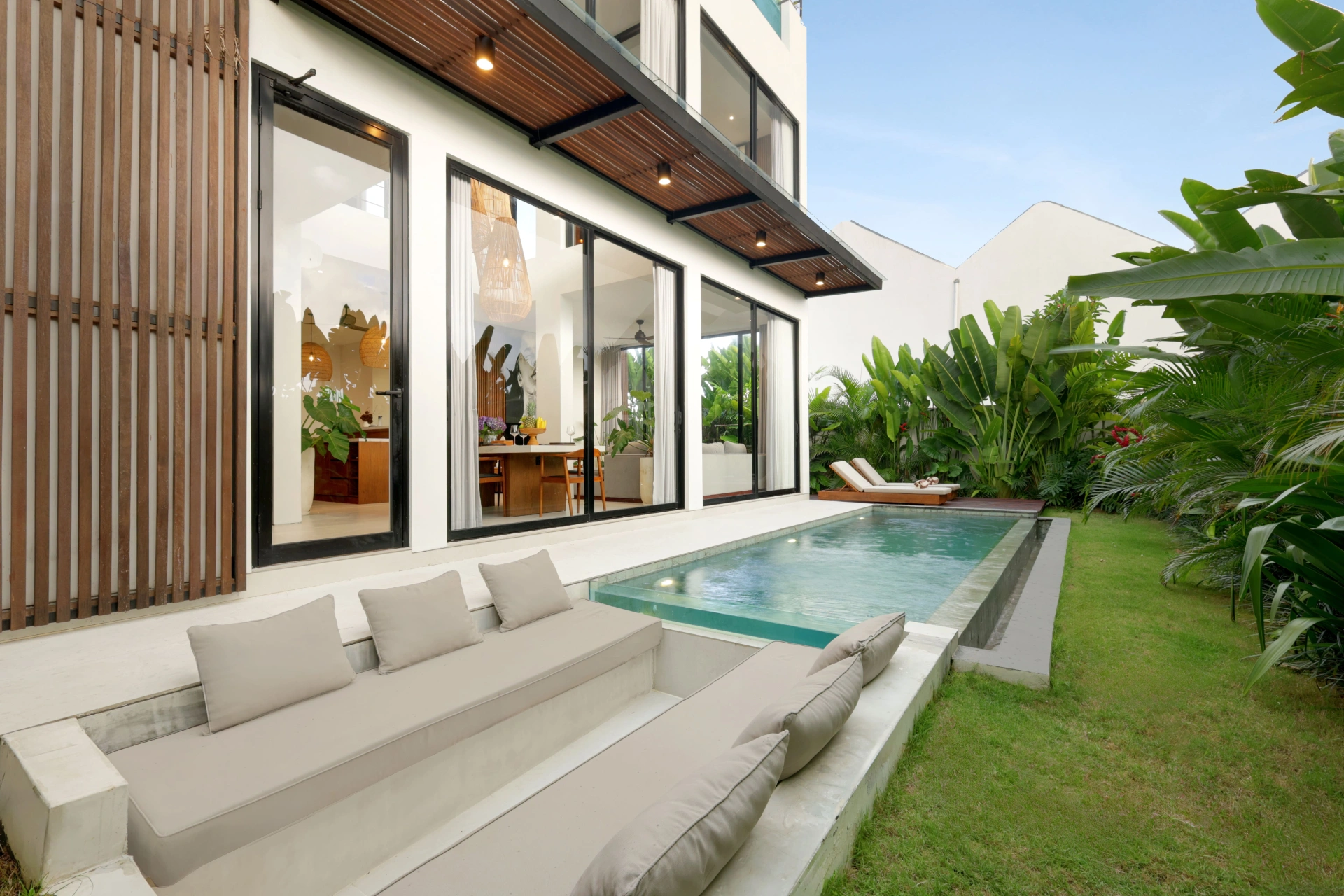 Aquamarine III Pererenan 4BR Lot 8 / Rooftop ocean view / walk to beach — image 1