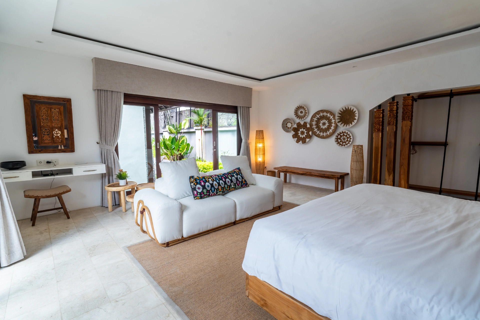 Ocean Breeze Villa - 4BR villa in Canggu — image 1