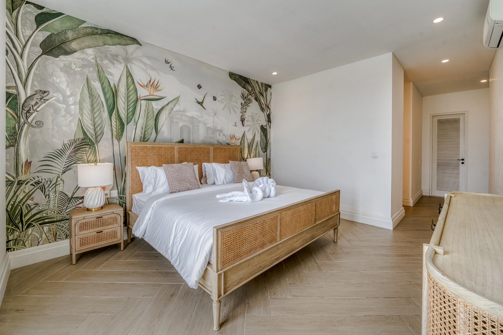 Suku Villa : 4BR Brand New in Berawa Canggu — image 1