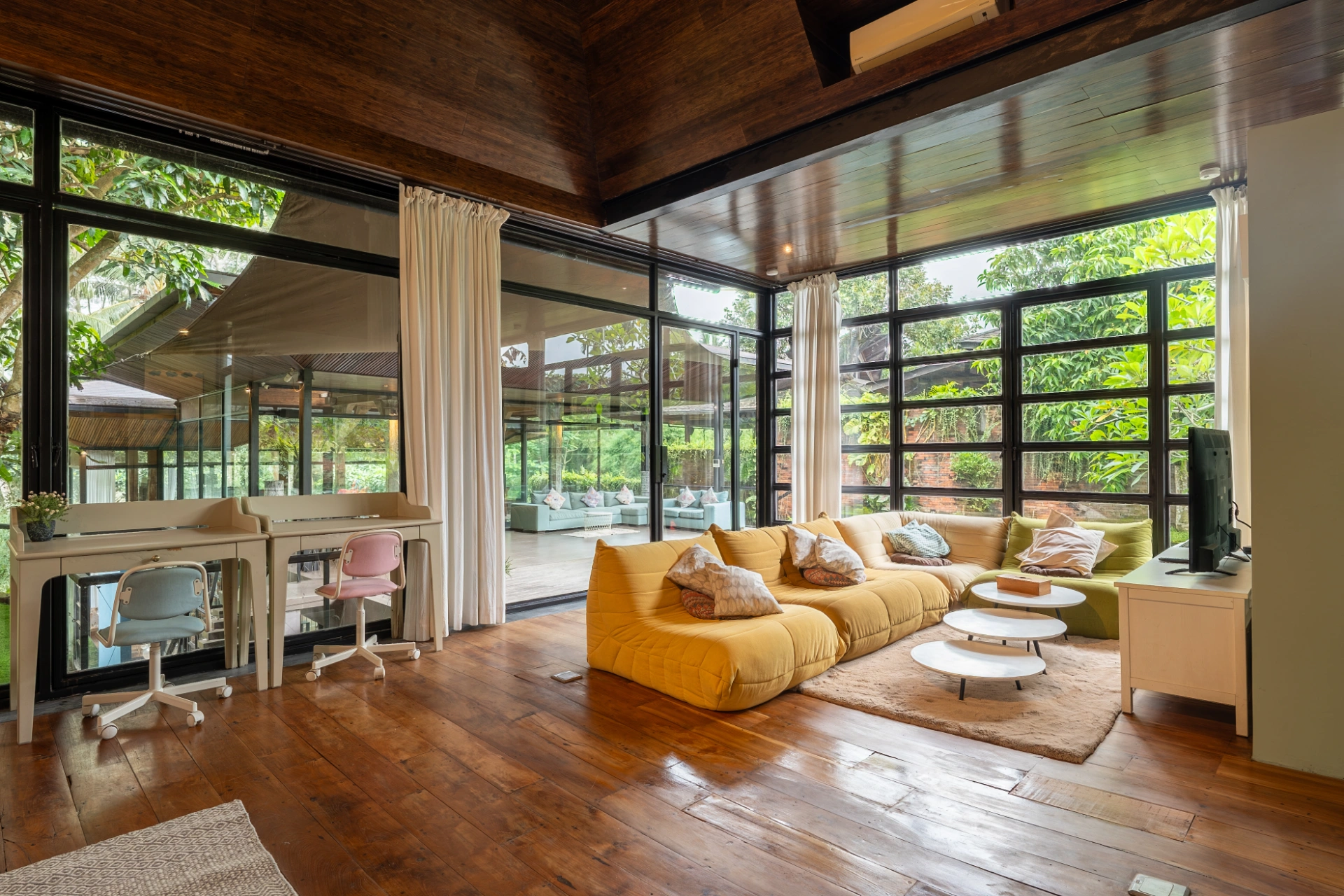 Belvedere - 4BR Castle of Glass Villa Ubud | Nature Surrounded — image 2