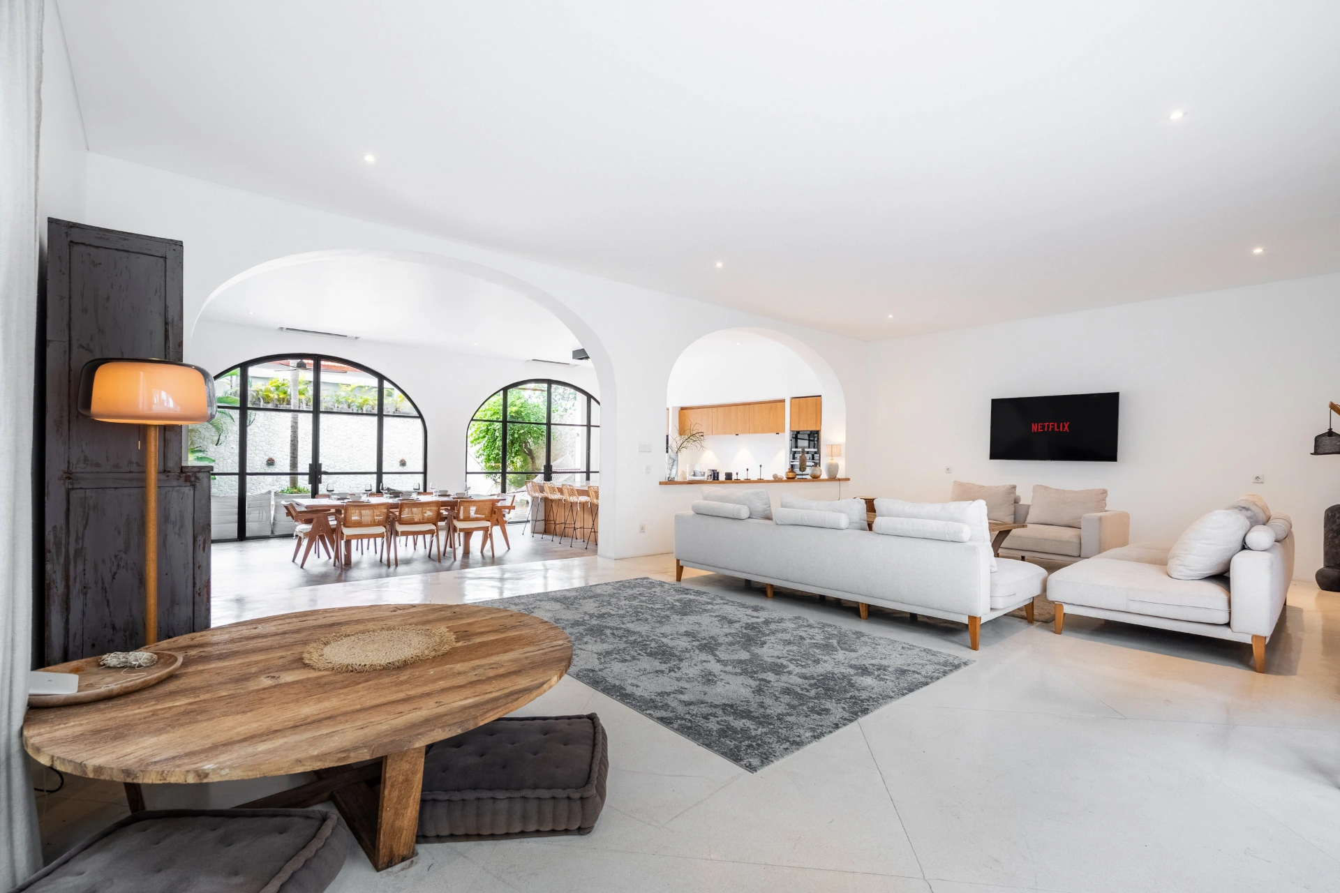 BIANCA - Luxe 4BR Canggu | Pool Near Berawa Beach — image 2