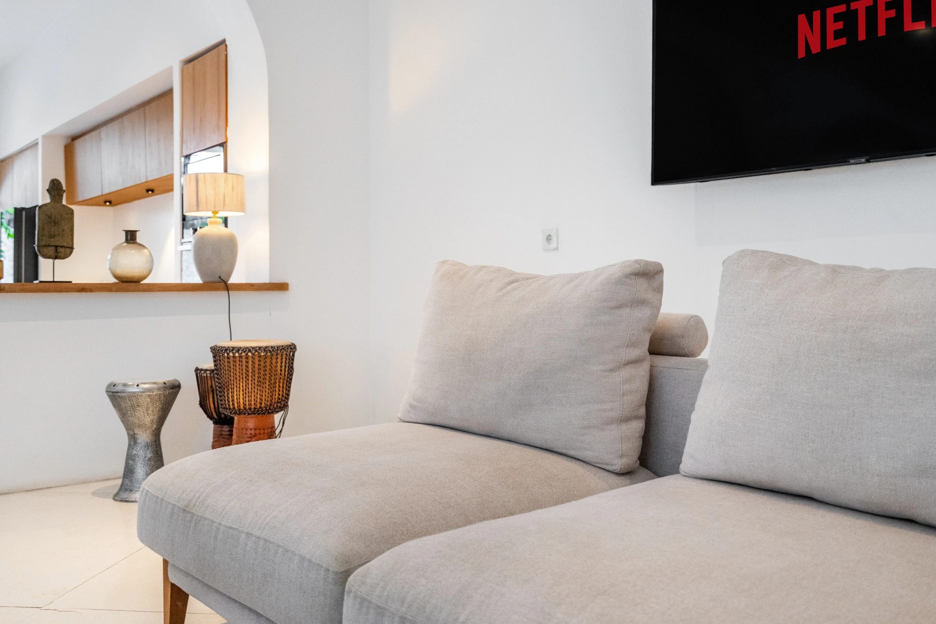 BIANCA - Luxe 4BR Canggu | Pool Near Berawa Beach — image 4