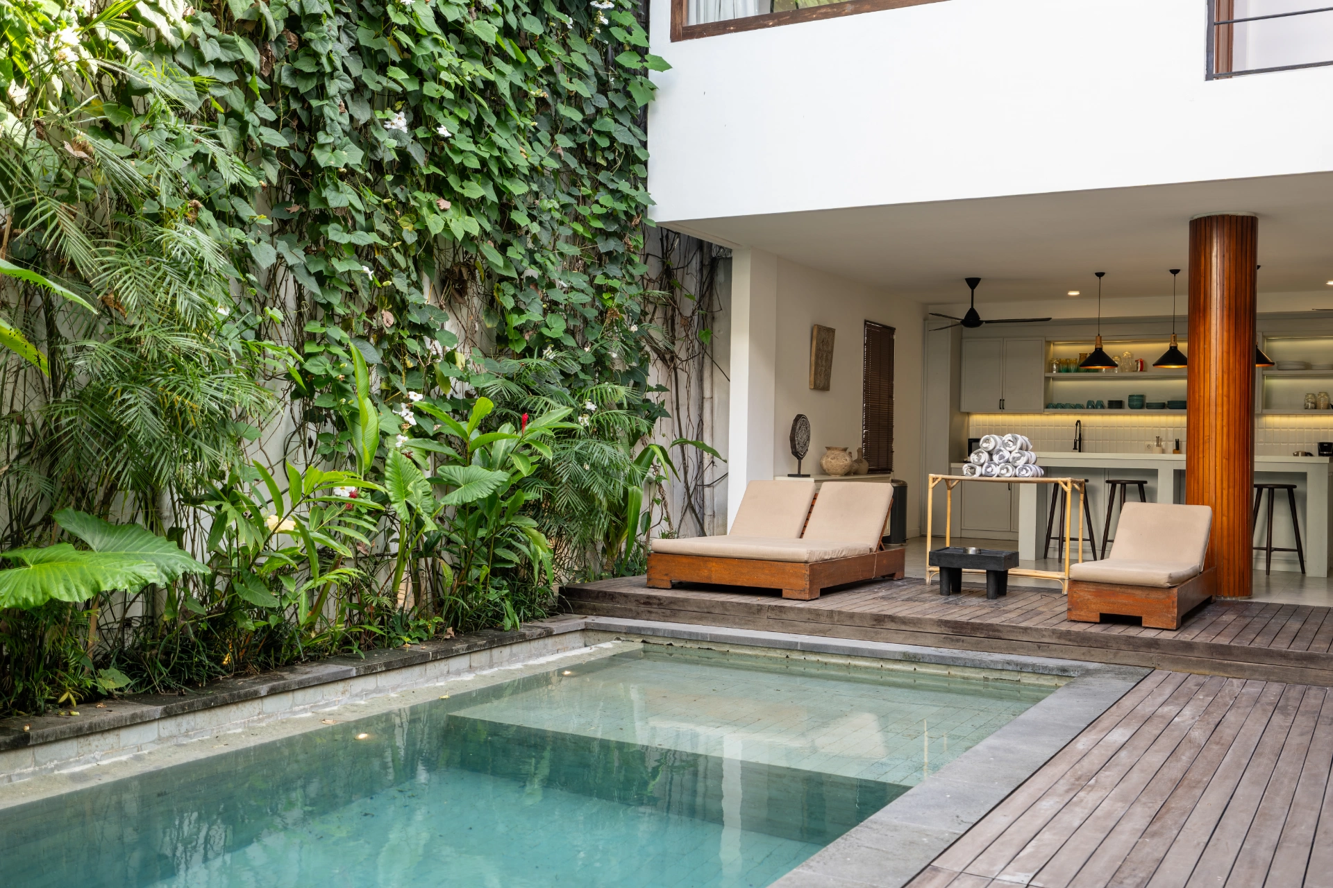 GREEN MOON 2 - Luxe 4BR Canggu | Pool & Balcony Near Beach