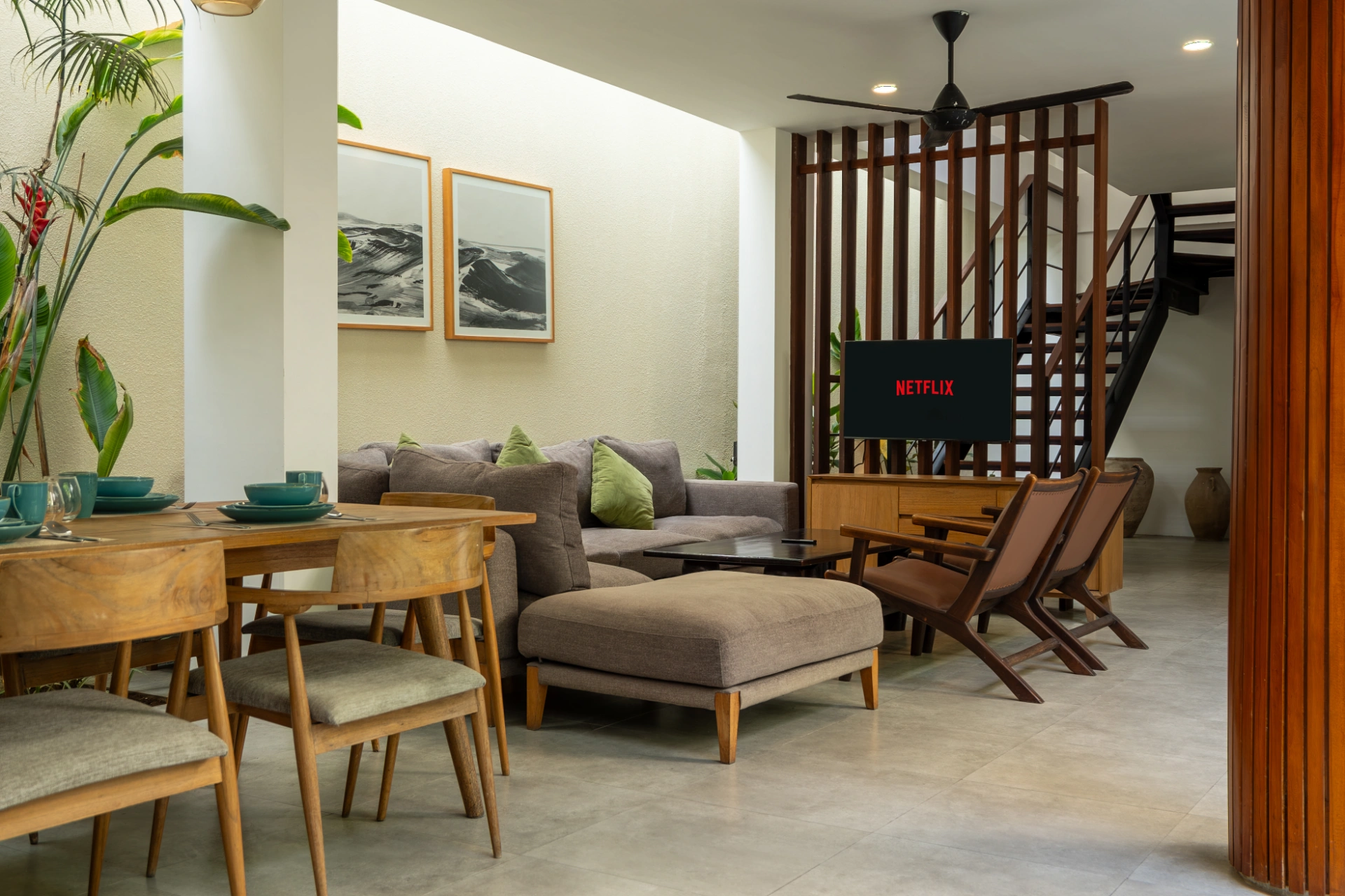 GREEN MOON 2 - Luxe 4BR Canggu | Pool & Balcony Near Beach — image 3