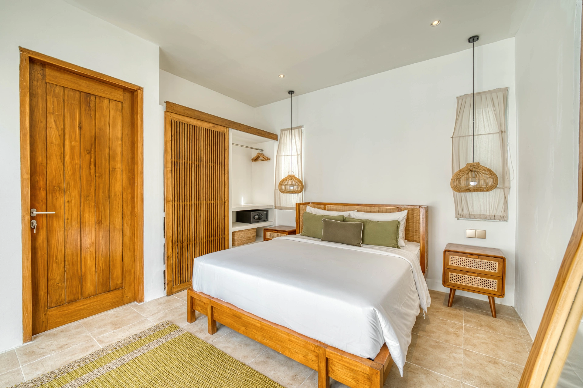 Tropical Villa 2 – 2BR Modern Escape in Berawa — image 1