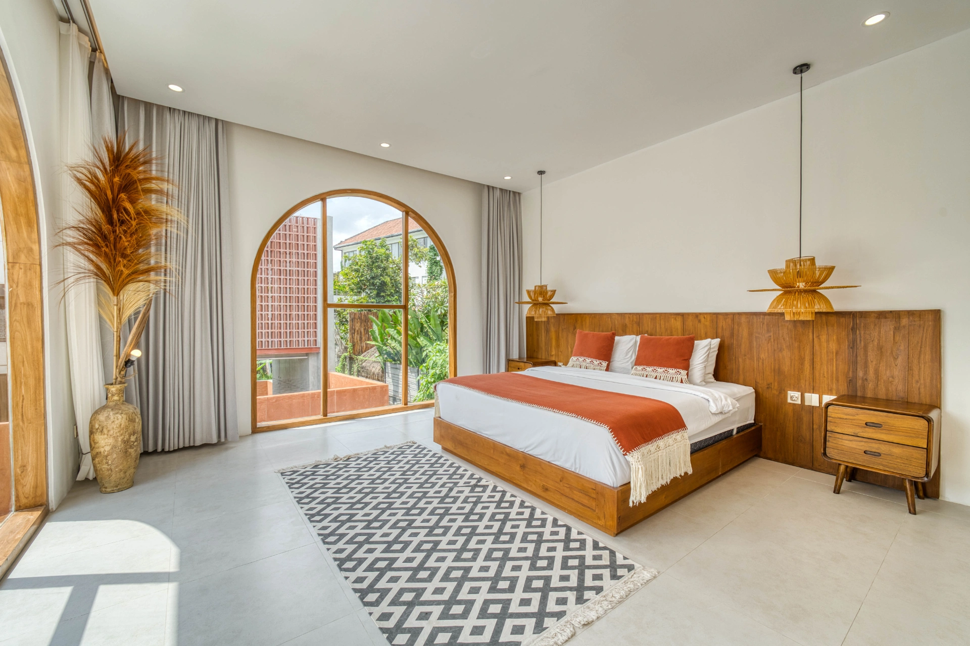 Tropical Villa 2 – 2BR Modern Escape in Berawa — image 3