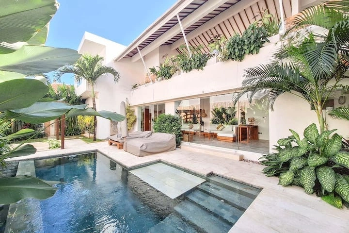Villa For Rent 3 Bed In PererenanBadung Bali PO-4045