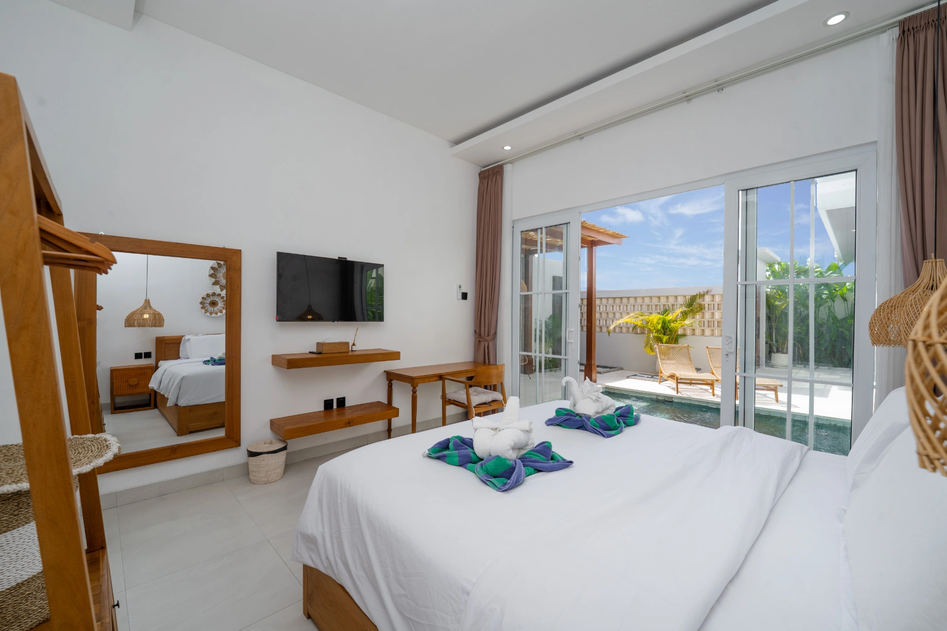 Villa Nadhira – 3BR Tropical Oasis in Berawa — image 3