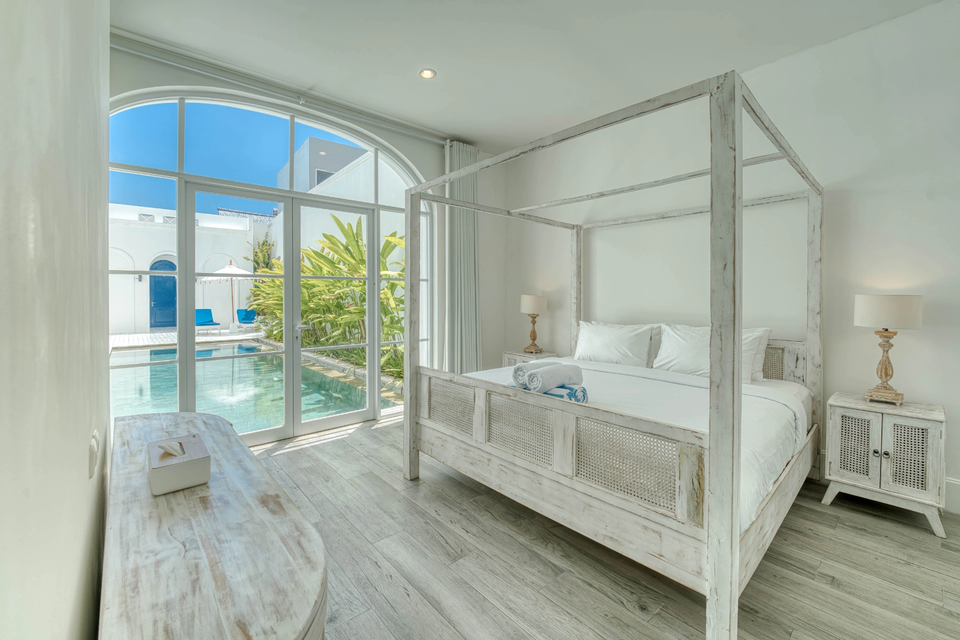 Colonial-Style 3BR - Walking Distance to the Beach — image 1