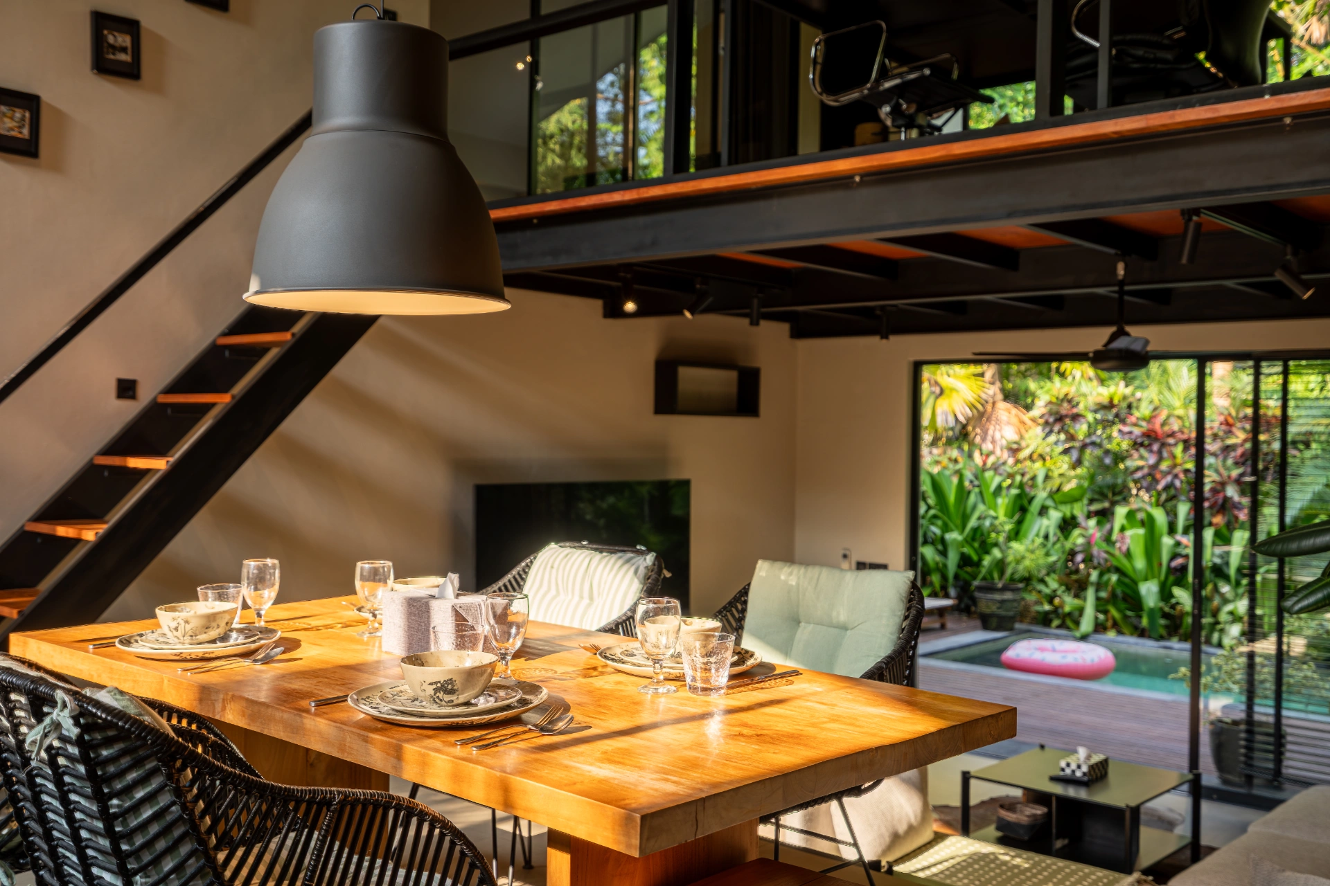Loft 7 - 2BR Canggu Villa: Luxury Pool & Outdoor BBQ — image 2