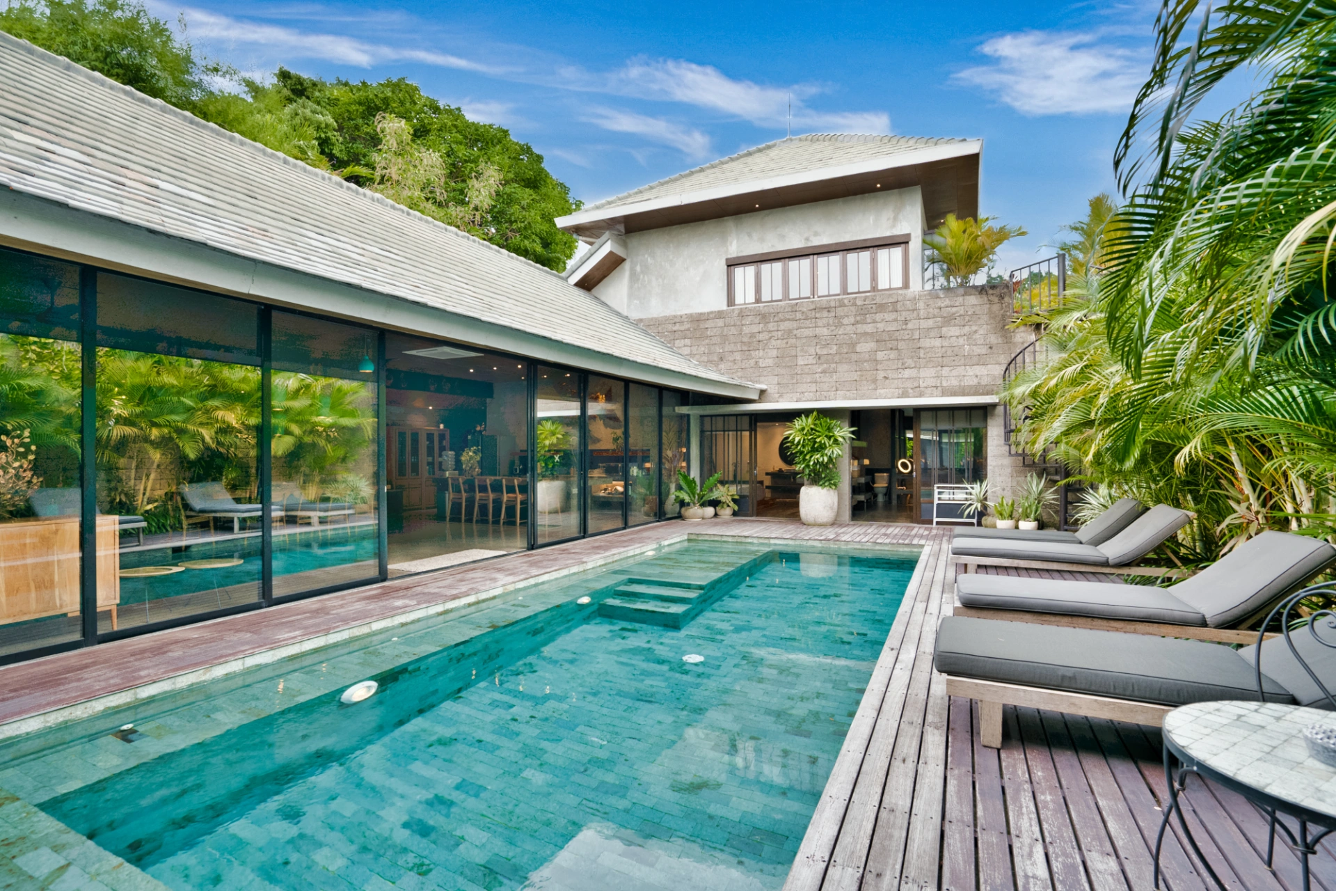 Love Supreme - Luxe 5BR Designer | Pool & Near Berawa Beach — image 1