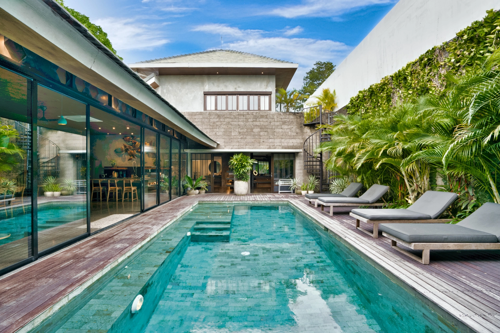 Love Supreme - Luxe 5BR Designer | Pool & Near Berawa Beach