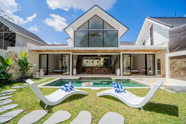 3 BEDROOM VILLA IN KEROBOKAN