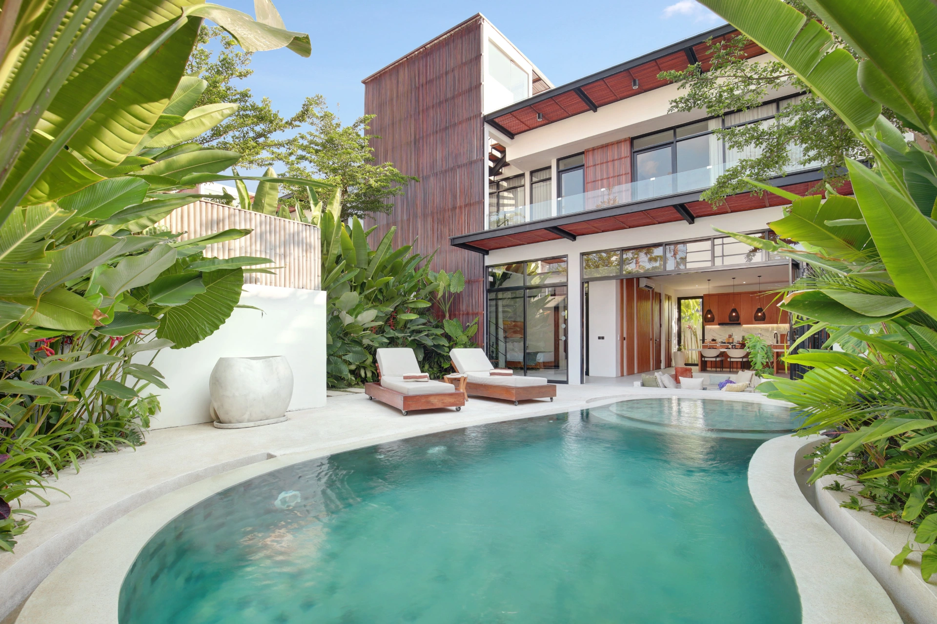 Aquamarine Villa I Canggu 3BR Sunken lounge/Central of Canggu/Rooftop available!