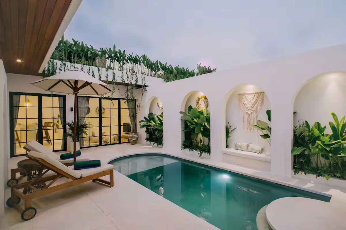 2 BR VILLA IN KAYU TULANG CANGGU — image 1