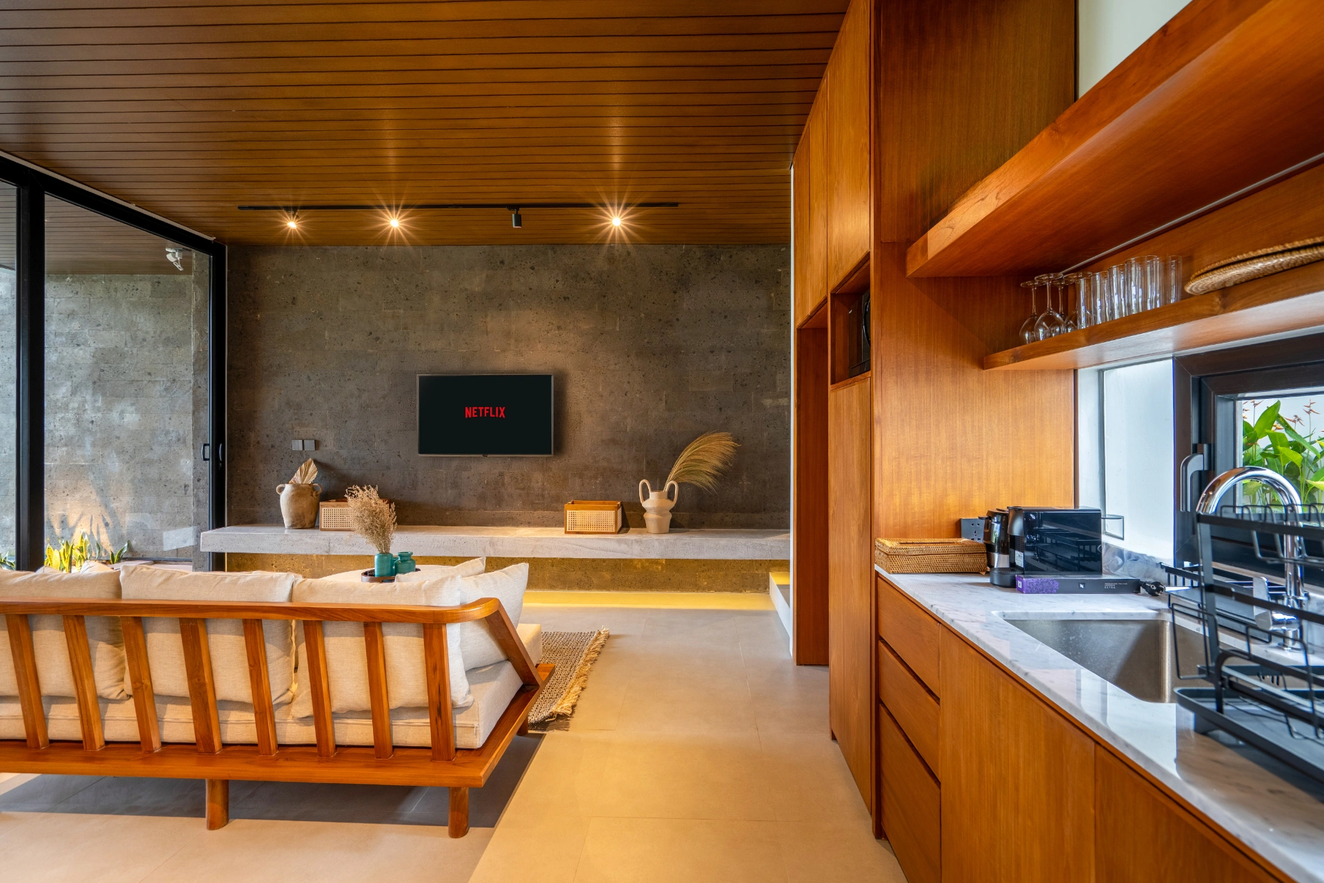Nava Tamora 11 - Elite 3BR Canggu | Tranquil Pool & Paddy View — image 2