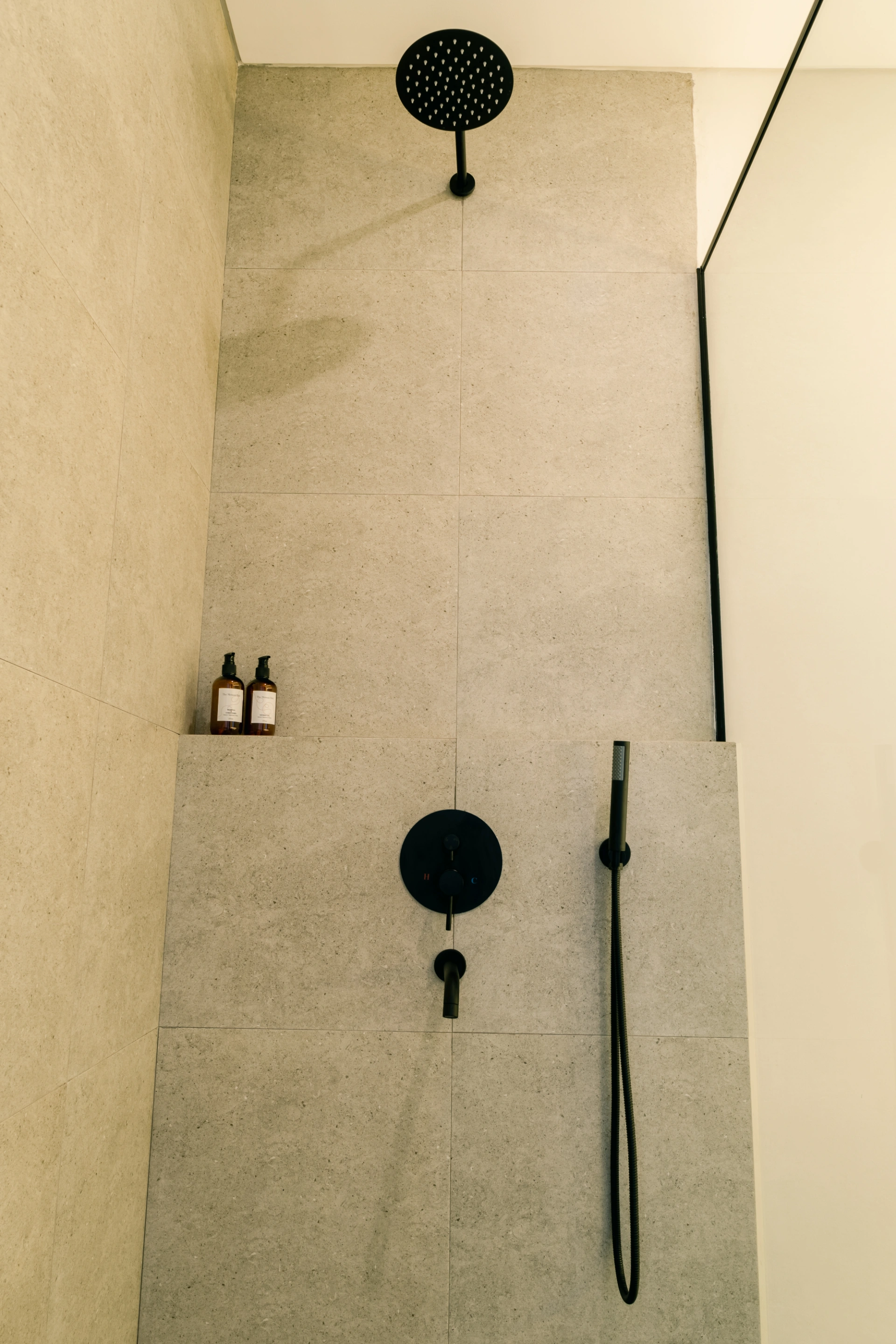 Finally a modern 2BR villa in Canggu that loves your pets as much as you do! 🐾 — image 3