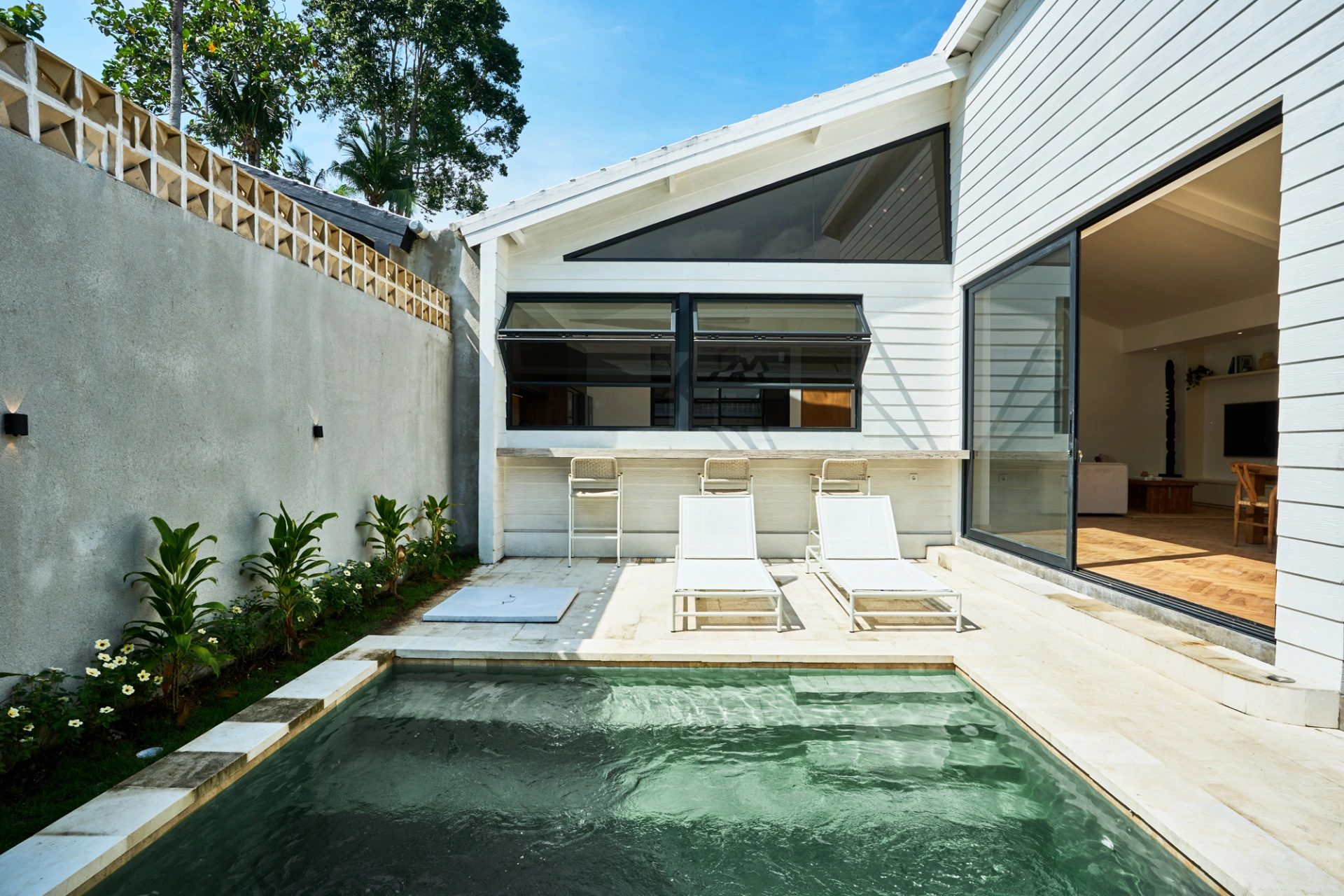 White - 2BR Luxe Kedungu Villa | Pool Near Beach & Surf