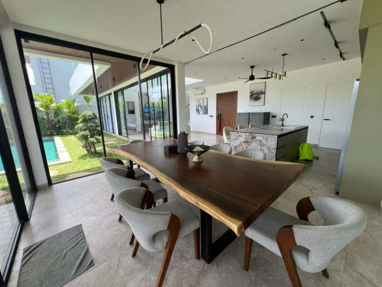Villa Belkin Ubud - Brand New Luxury Modern 3-Bedroom Villa with Rice Field View — image 3