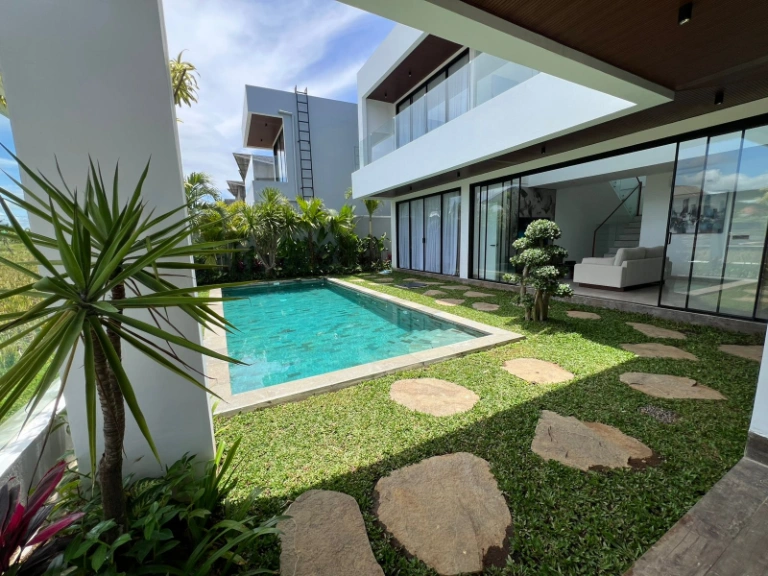 Villa Belkin Ubud - Brand New Luxury Modern 3-Bedroom Villa with Rice Field View — image 1