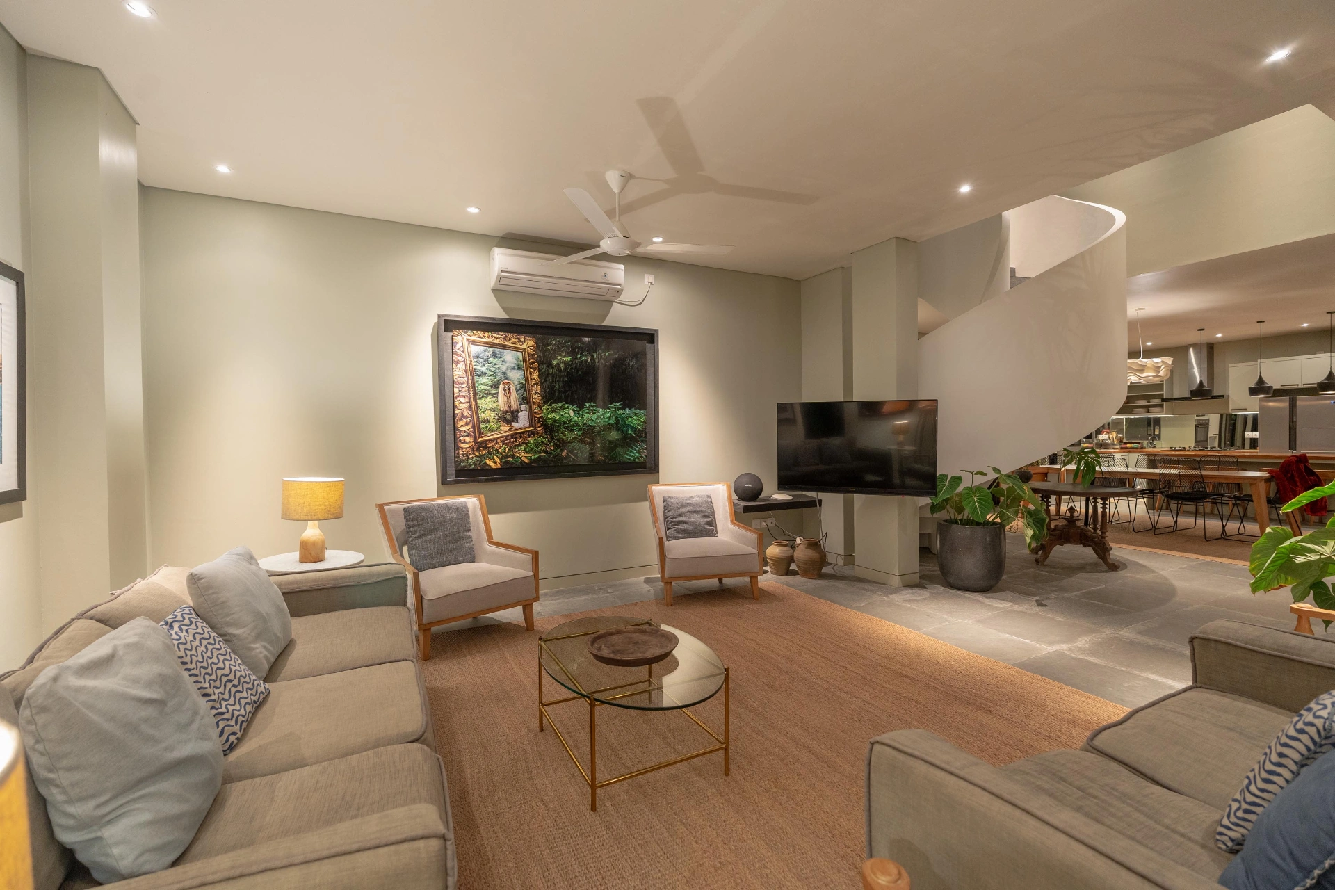 Villa Ixora - Spacious 4BR Villa near Canggu Beach & Restaurants — image 4