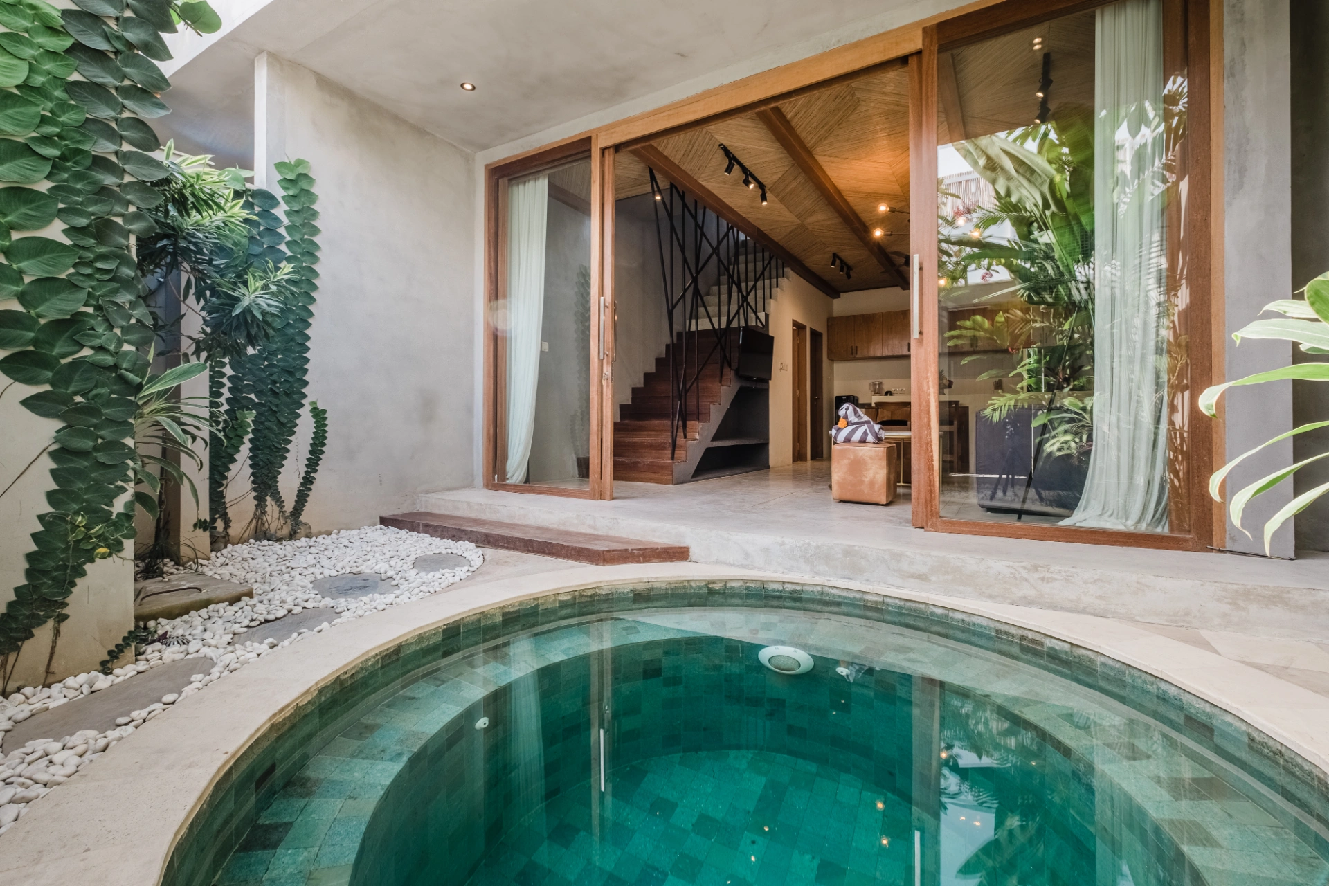 Zazen 1 - 1BR Luxe Canggu Villa | Pool Bath & Work Desk — image 1